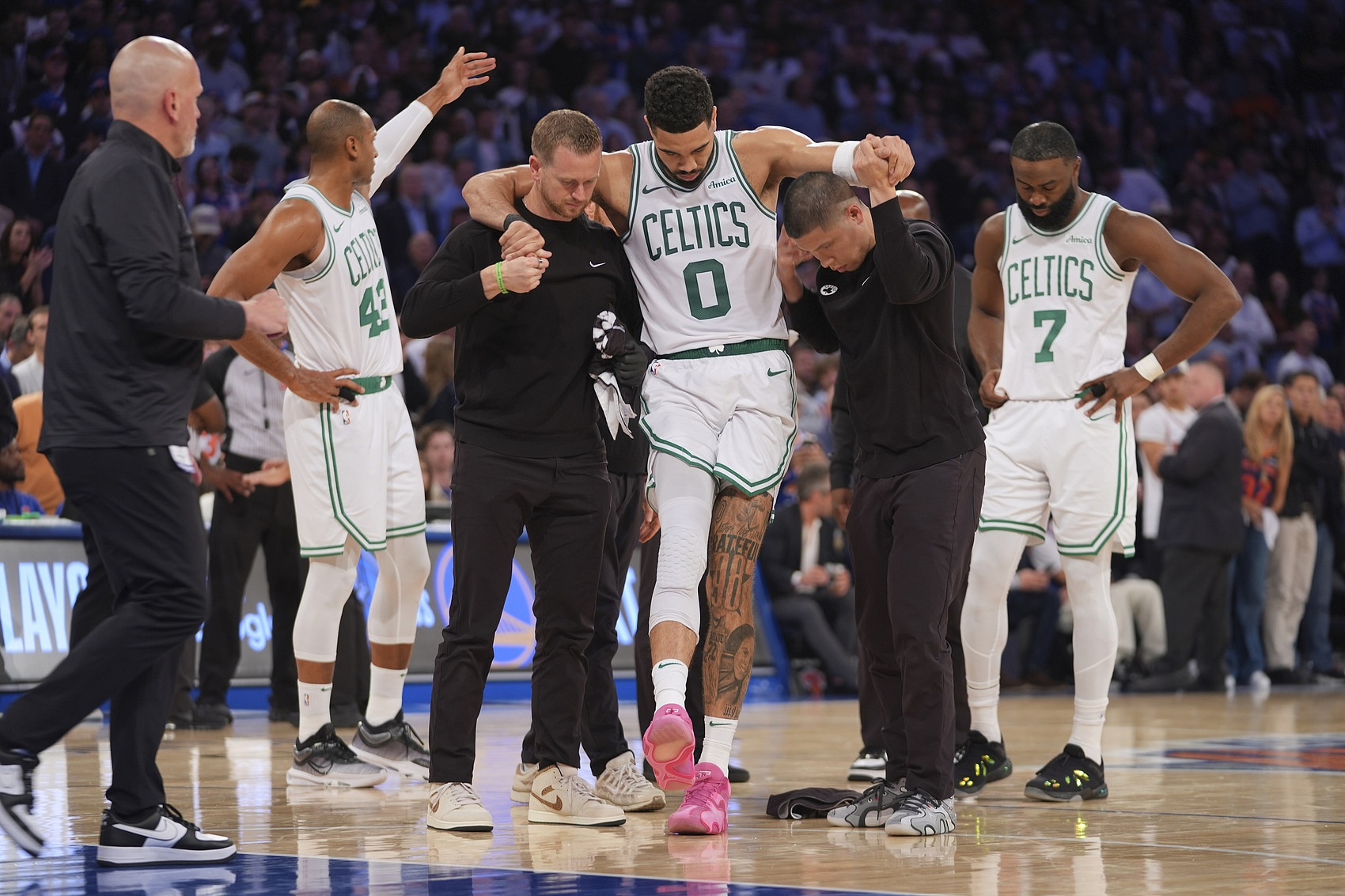 NBA跟腱撕裂平均11個(gè)月恢復(fù)??復(fù)出率近80% 但僅27%恢復(fù)傷前水平