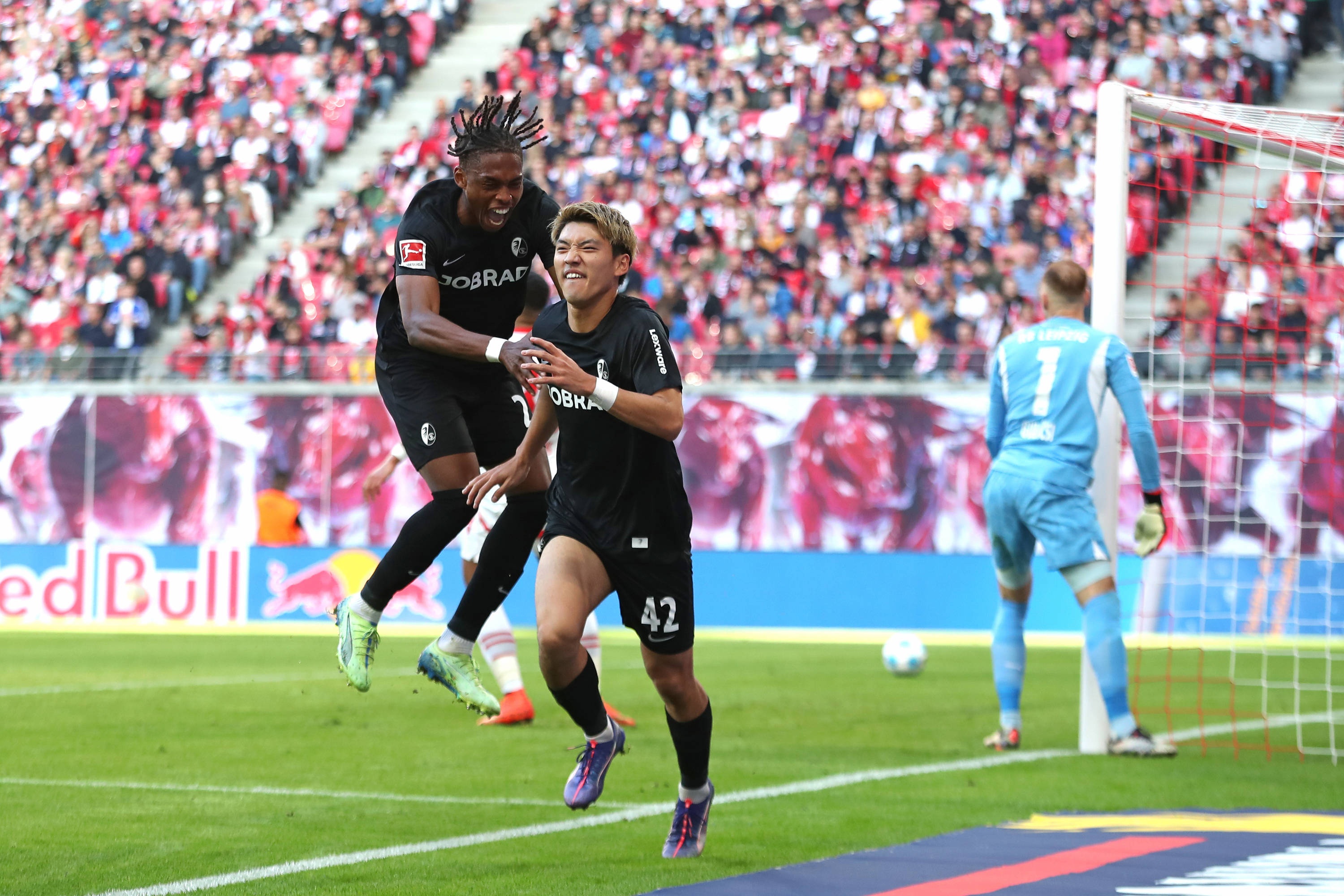 圖片報：弗萊堡中場堂安律接近加盟法蘭克福，球員最快一周內(nèi)答復(fù)