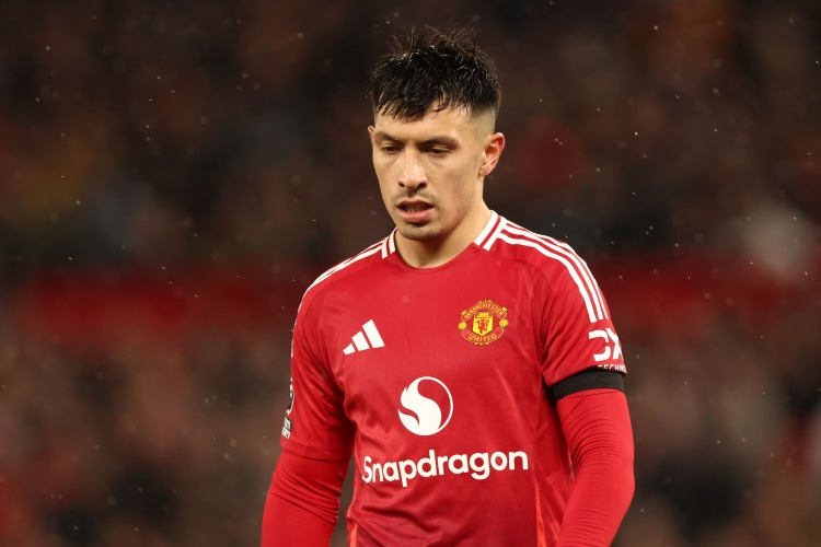 郵報(bào)：利馬計(jì)劃季前訓(xùn)練時(shí)回歸，他對(duì)加盟那不勒斯不感興趣