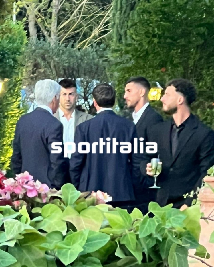 羅體：加斯佩里尼參加斯卡馬卡婚禮，與沙拉維、佩萊格里尼長(zhǎng)談