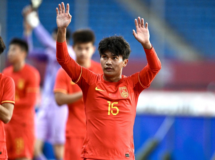 多給點機會？18歲王鈺棟世預賽踢滿全場，蒯紀聞下午卻在踢全運會