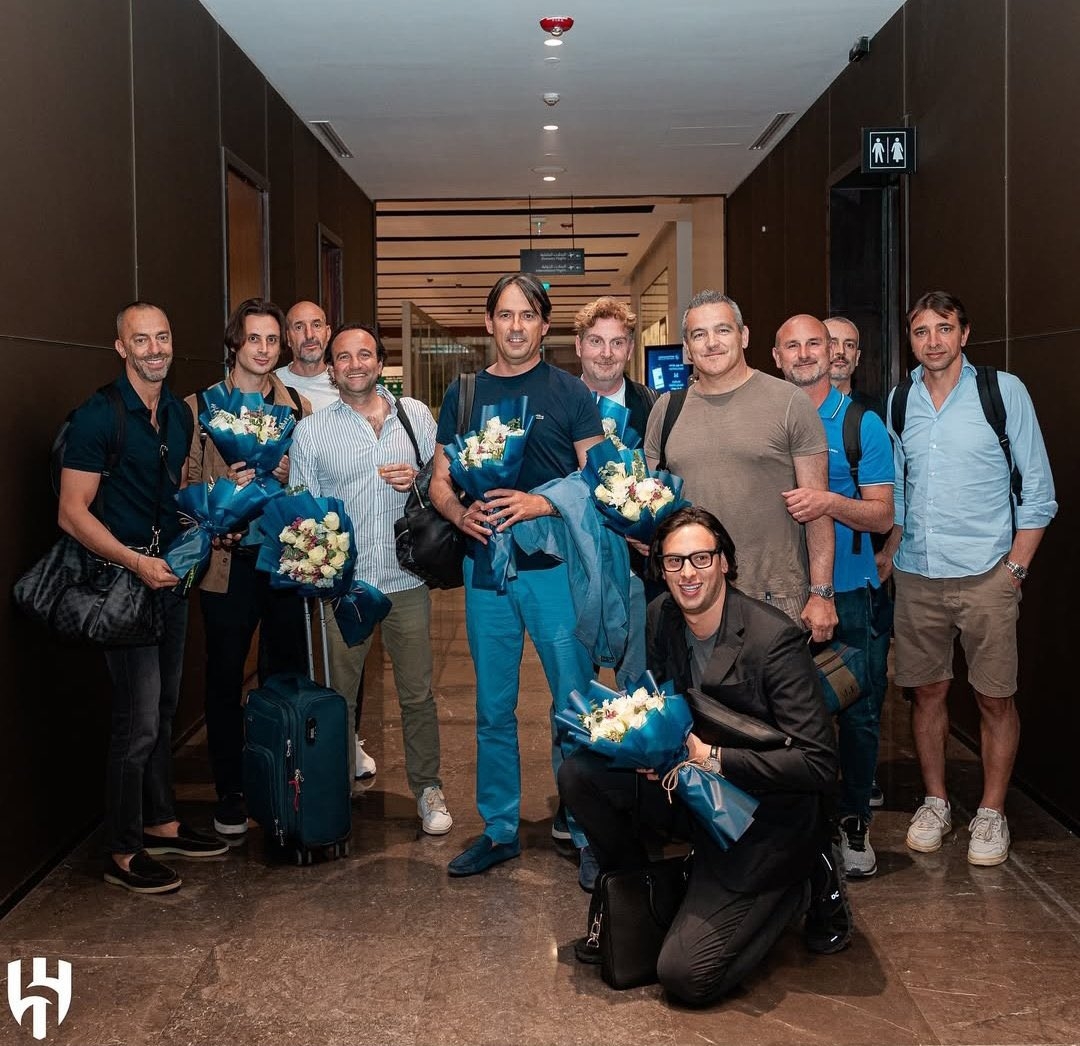 羅馬諾曬小因扎吉新月工作首日照片：已著手準備多筆簽約