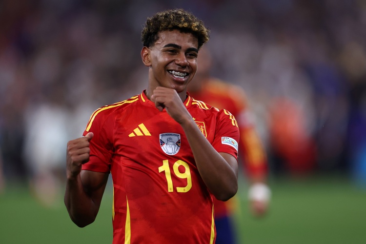 梅西pk亞馬爾？世體：阿根廷預(yù)計(jì)將在明年3月對(duì)陣西班牙