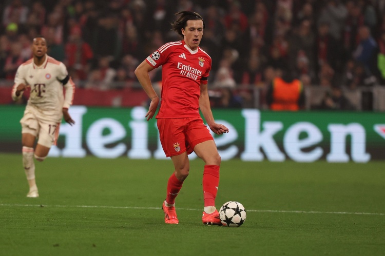 馬卡報：本菲卡要求A費隨隊前往美國備戰(zhàn)世俱杯，以此向皇馬施壓