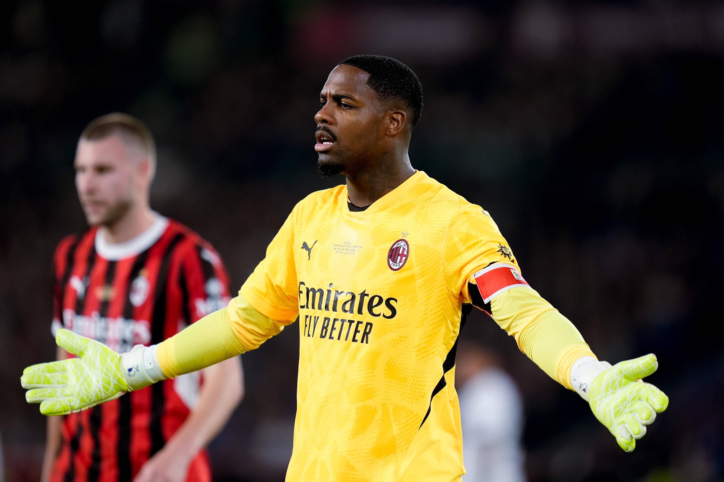 隆戈：切爾西為邁尼昂開的首份報(bào)價(jià)不到2000萬歐，米蘭給予回絕