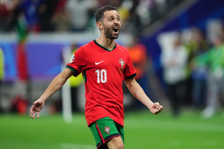 B席：對球迷摔下看臺不幸身亡表示哀悼 歐國聯奪冠讓我們非常自豪