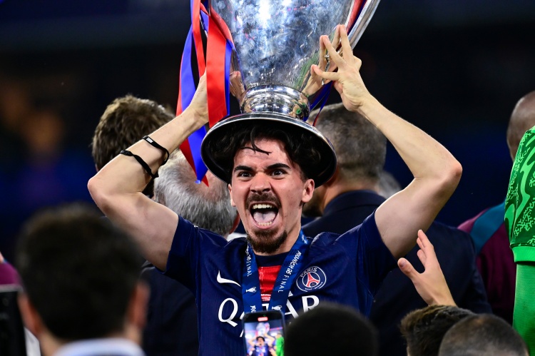 魔笛盛贊維蒂尼亞：上賽季最好的中場之一，甚至沒有之一