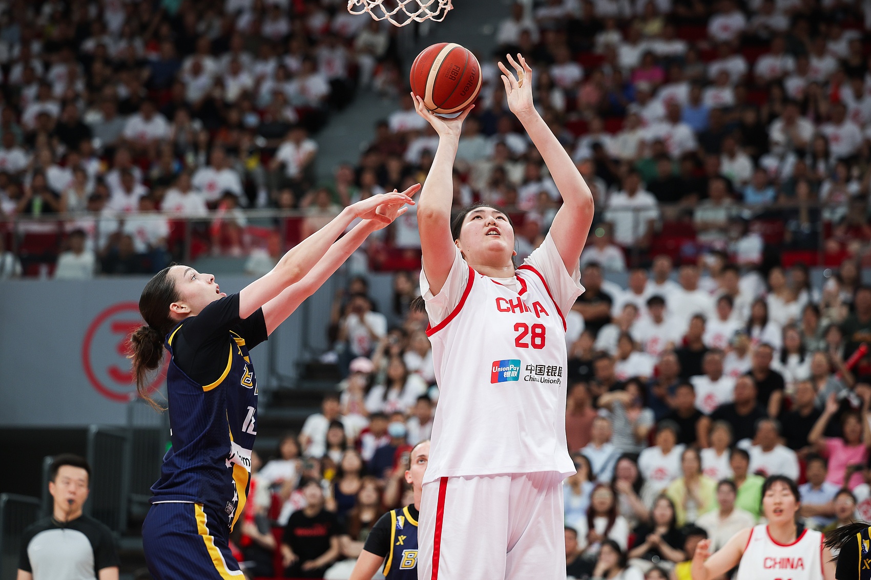 家鄉(xiāng)首秀！張子宇半場7分鐘3中3高效拿下6分4籃板