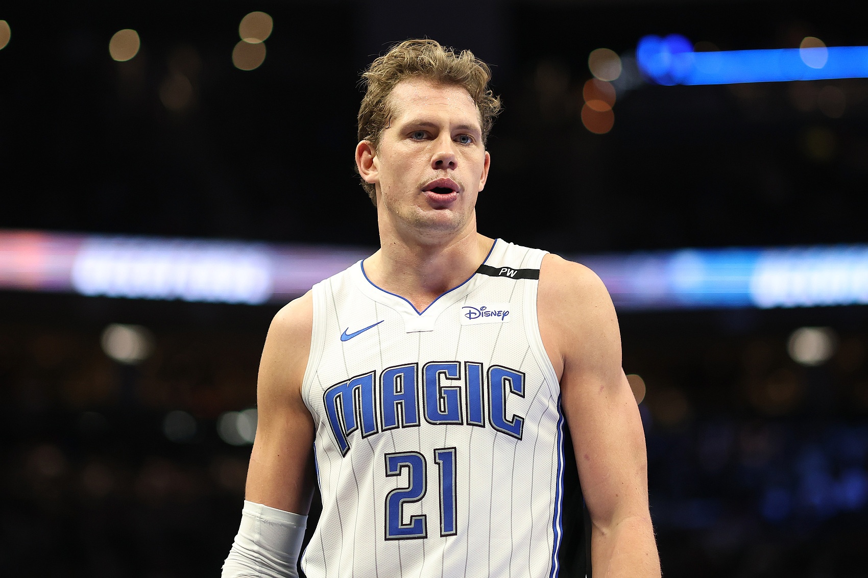 美記：魔術(shù)預(yù)計(jì)不會(huì)執(zhí)行大瓦格納1100萬(wàn)球隊(duì)選項(xiàng) 雙方或簽新合同