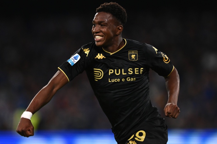 斯基拉：米蘭有意熱那亞17歲左后衛(wèi)阿哈諾，幾支英超球隊(duì)也有意