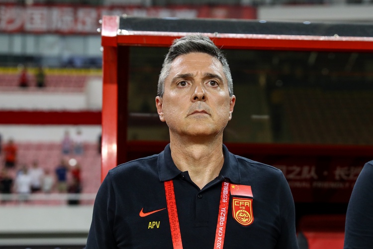 北青：安東尼奧原本也是國足代理主帥人選之一，他將專注執(zhí)教U22