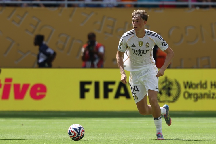 ??6000萬(wàn)高級(jí)貨！阿斯：懷森逐漸成皇馬中后場(chǎng)新核，能攻善守