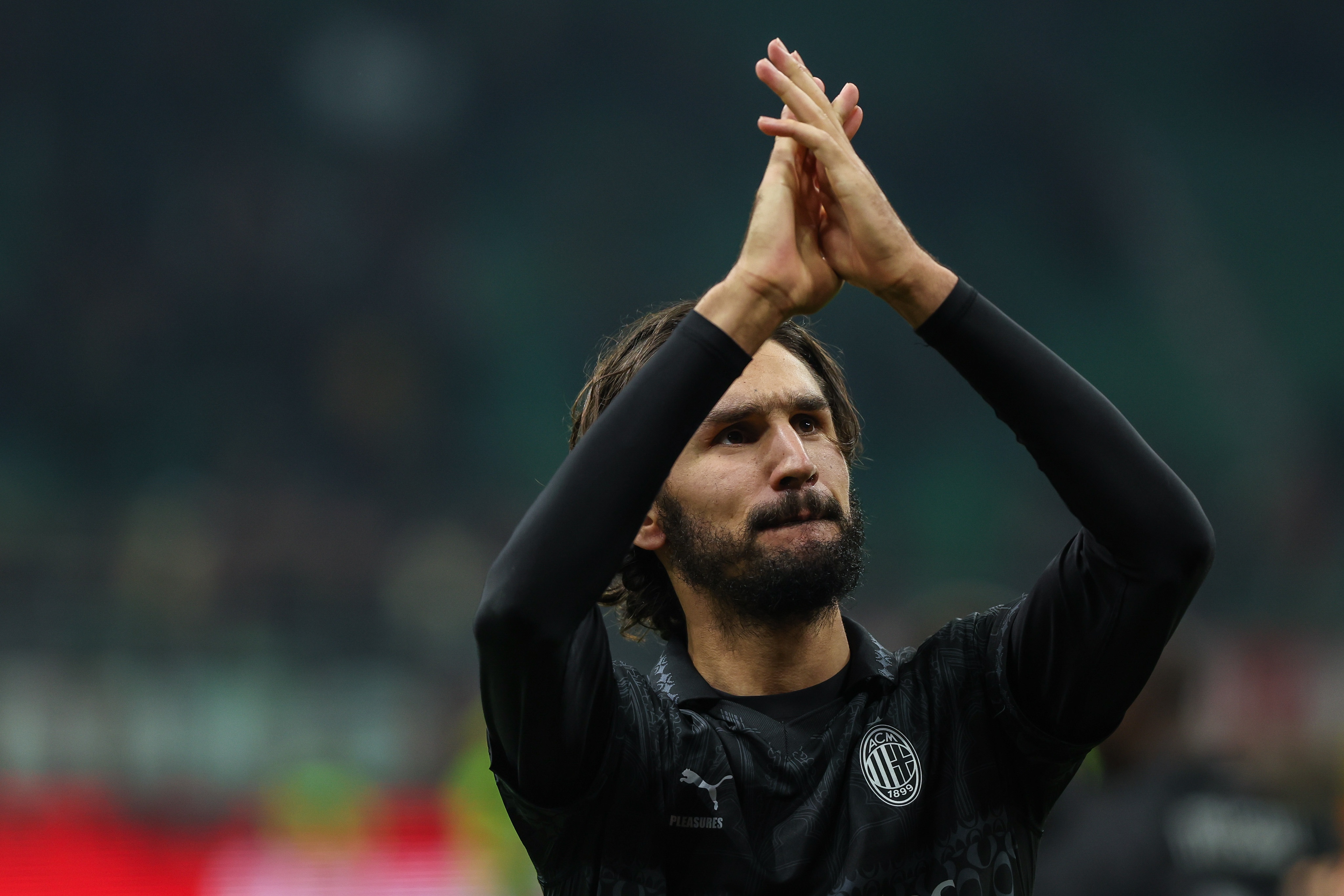 米體：阿德利被下放到預(yù)備隊(duì)即將離隊(duì)，本納塞爾、特奧也將離開