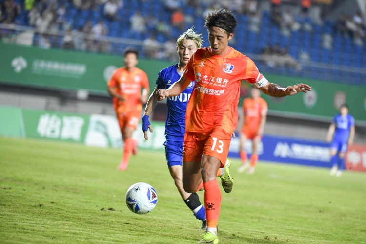 中乙聯(lián)賽預(yù)賽階段第17輪，江西廬山1-0力克無錫吳鉤