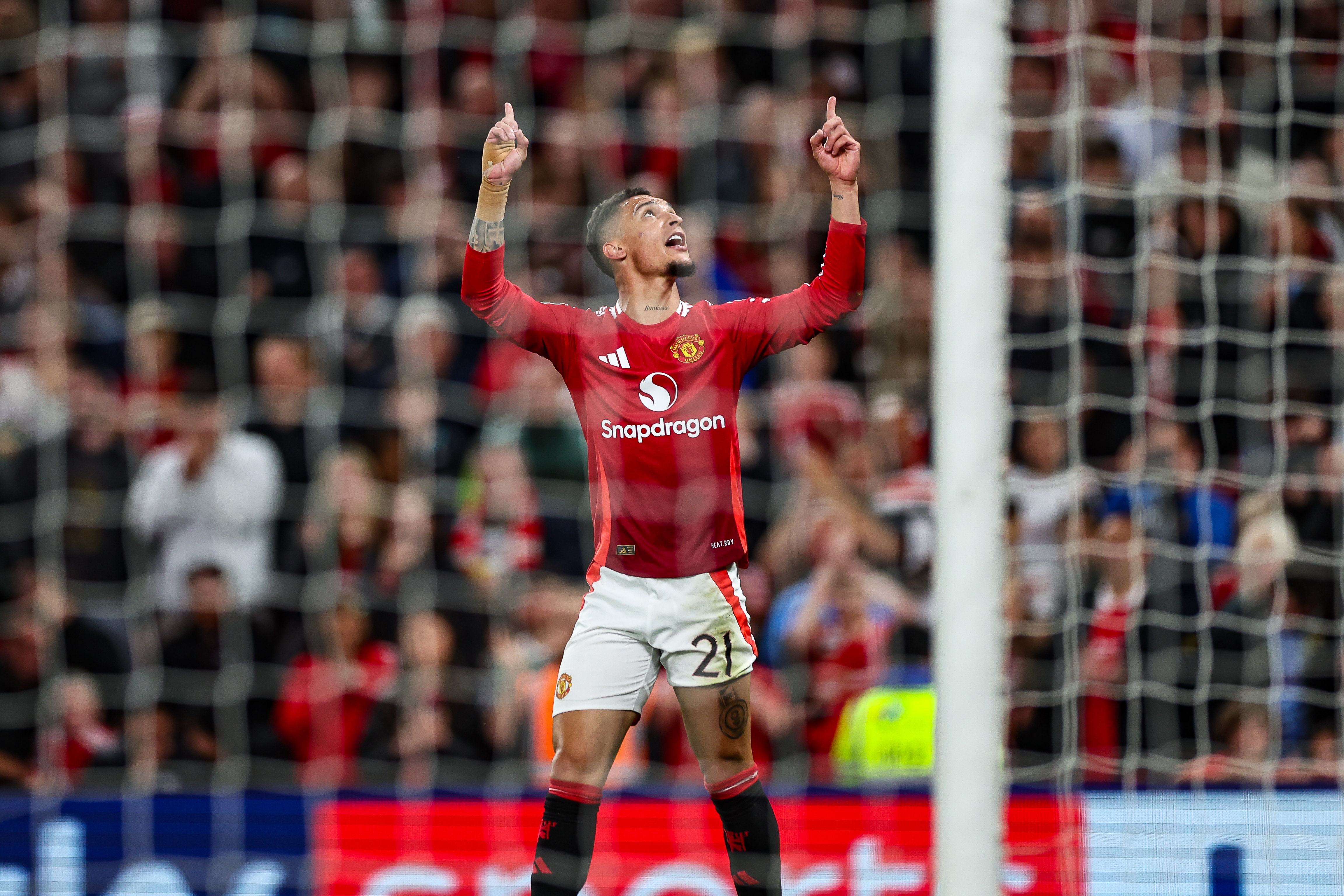 羅馬諾：安東尼不打算新賽季繼續(xù)效力曼聯(lián)，他渴望探索轉(zhuǎn)會的可能