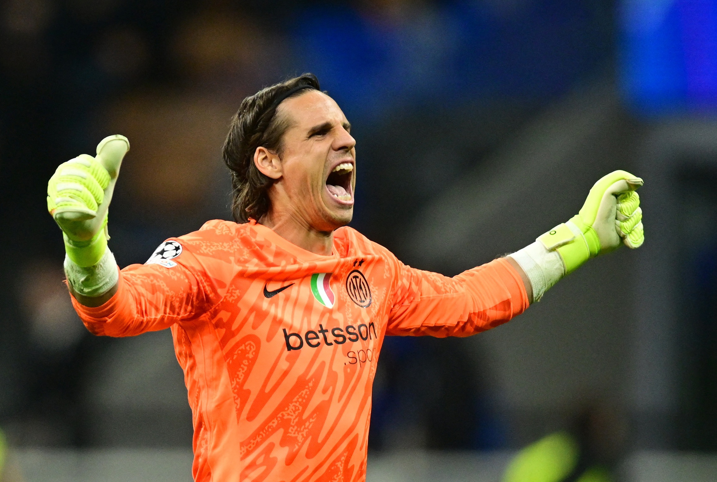 羅馬諾：索默今夏離開國米可能性很大，加拉塔薩雷對其有意