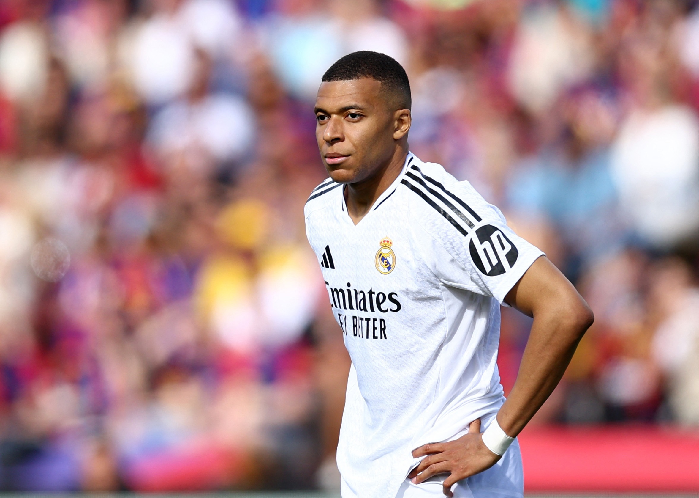 略占上風(fēng)！皇馬歷史12次對(duì)陣巴黎取得5勝3平4負(fù)，兩隊(duì)各進(jìn)16球