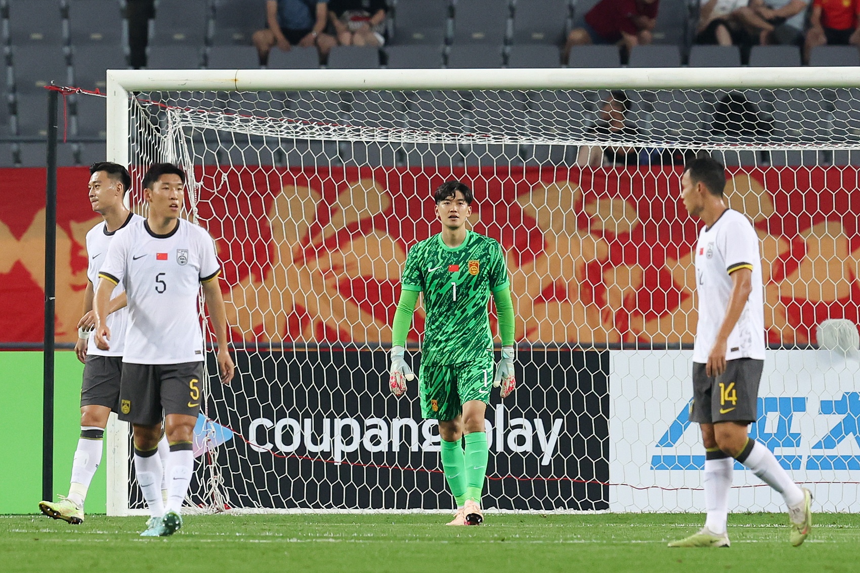 東體：國足求勝欲不強(qiáng)足協(xié)很不滿 中超節(jié)奏慢已無競爭力