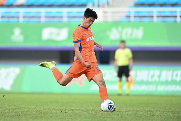 魯媒：彭嘯總體表現(xiàn)配得上及格 泰山教練團隊需要時間扭轉頹勢