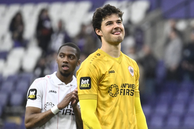 羅馬諾：如果曼聯(lián)決定今夏簽門將，23歲的拉門斯是主要選擇之一