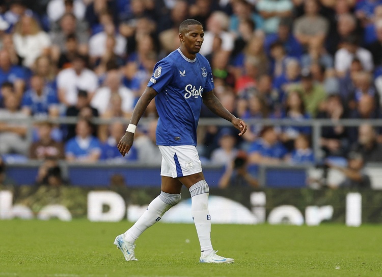 記者：40歲阿什利-揚(yáng)接近免簽加盟伊普斯維奇