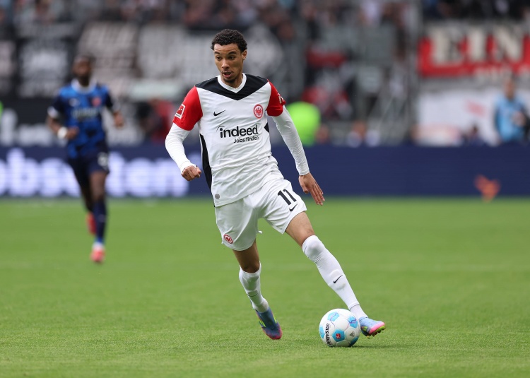 羅馬諾：?；倏酥芏⒔邮芾锲煮w檢，簽約6年&他只想加盟紅軍