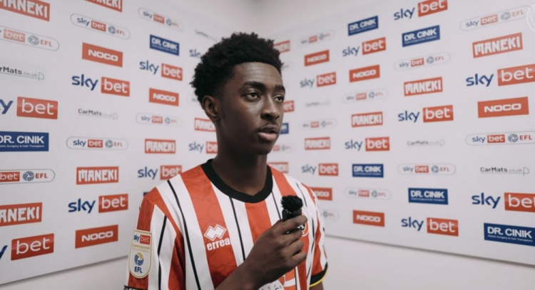 TA：流浪者先租后買報價水晶宮邊鋒薩基遭拒，但仍在繼續(xù)追求