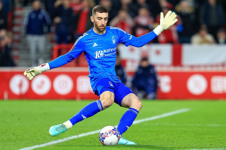 隊(duì)報(bào)：里昂希望撤銷門將特納的交易，已派出律師和諾丁漢森林接觸