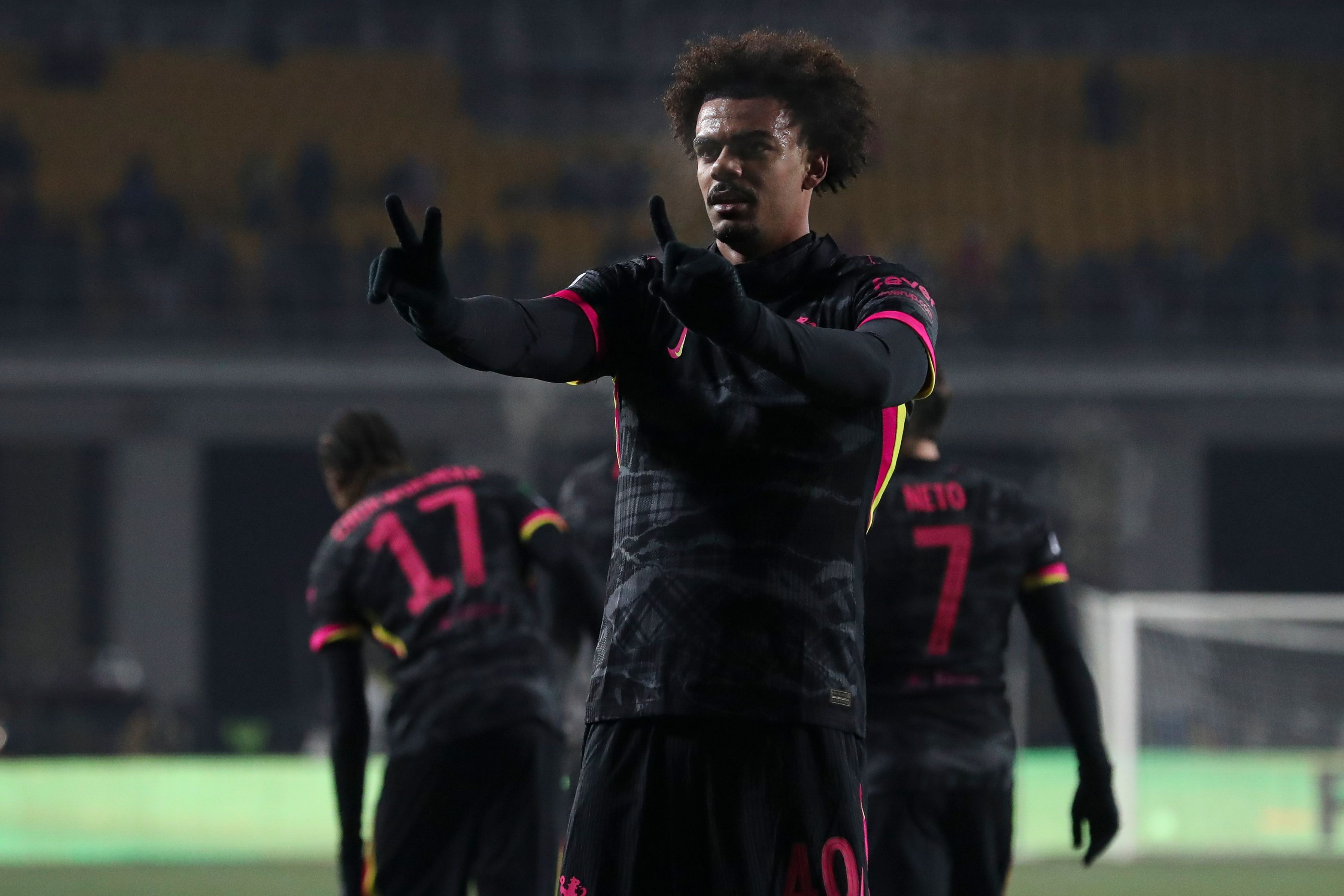 羅馬諾：切爾西堅(jiān)持對(duì)維加要價(jià)4000萬(wàn)歐，馬競(jìng)因此轉(zhuǎn)而引進(jìn)漢茨科