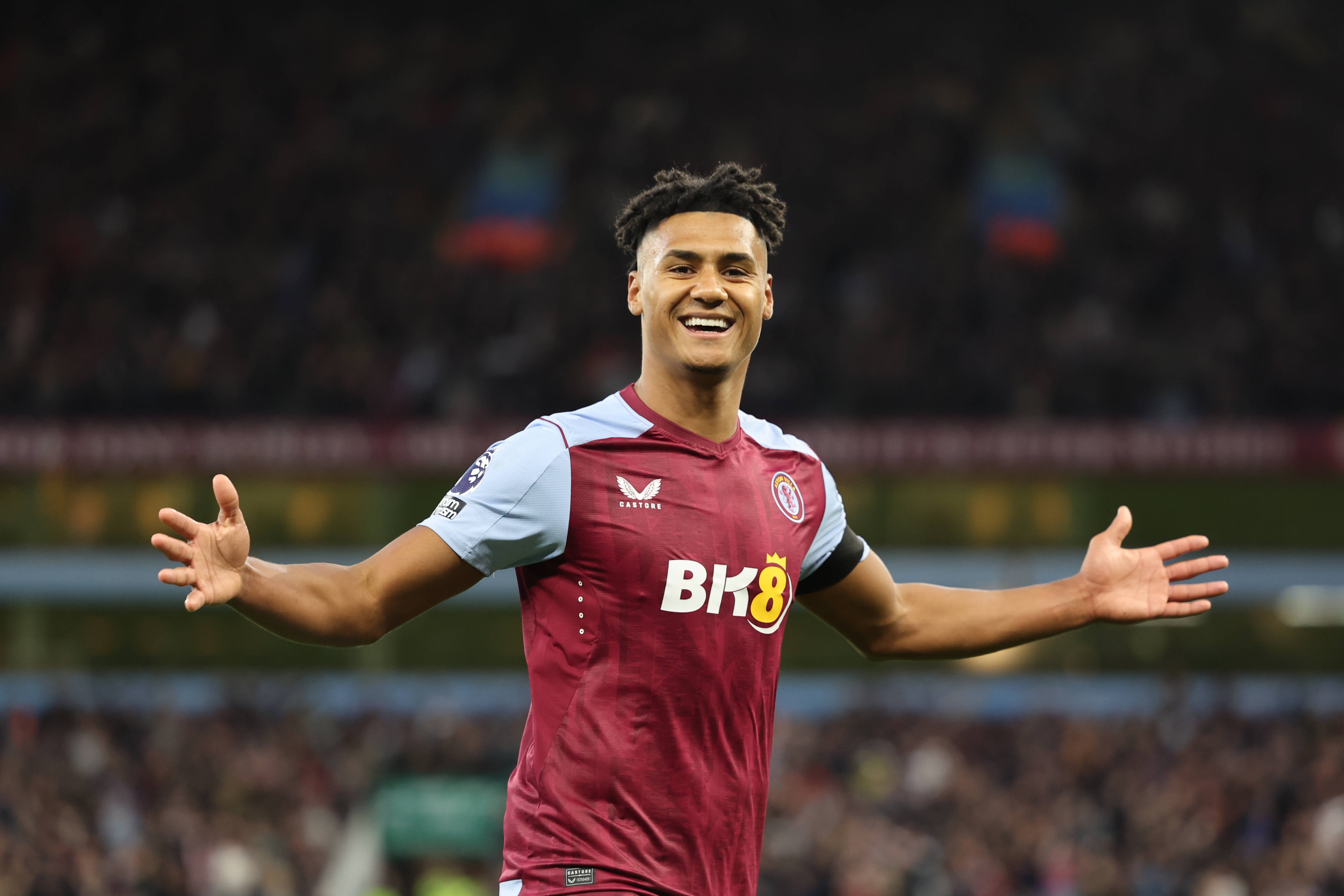 記者：曼聯(lián)再次就沃特金斯展開談判，維拉估價6千萬鎊&有意加納喬