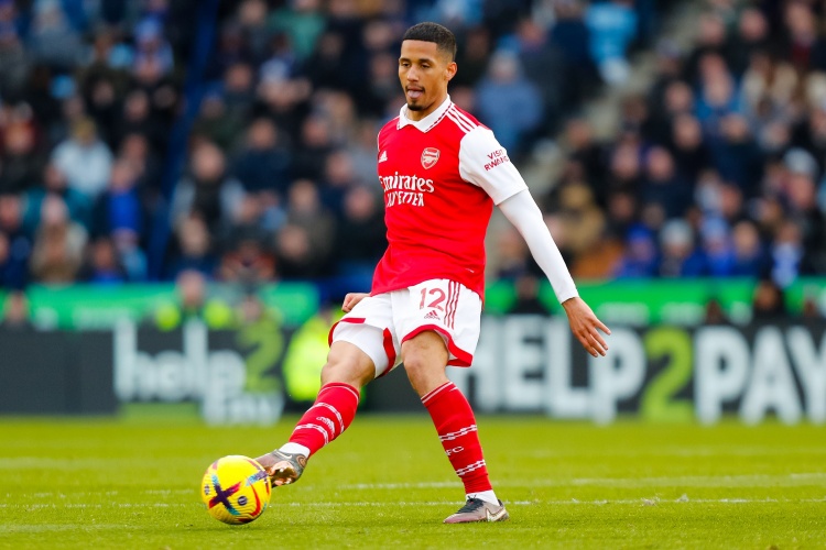 記者：皇馬被告知薩利巴在阿森納很開心，且無意在世界杯前離隊(duì)