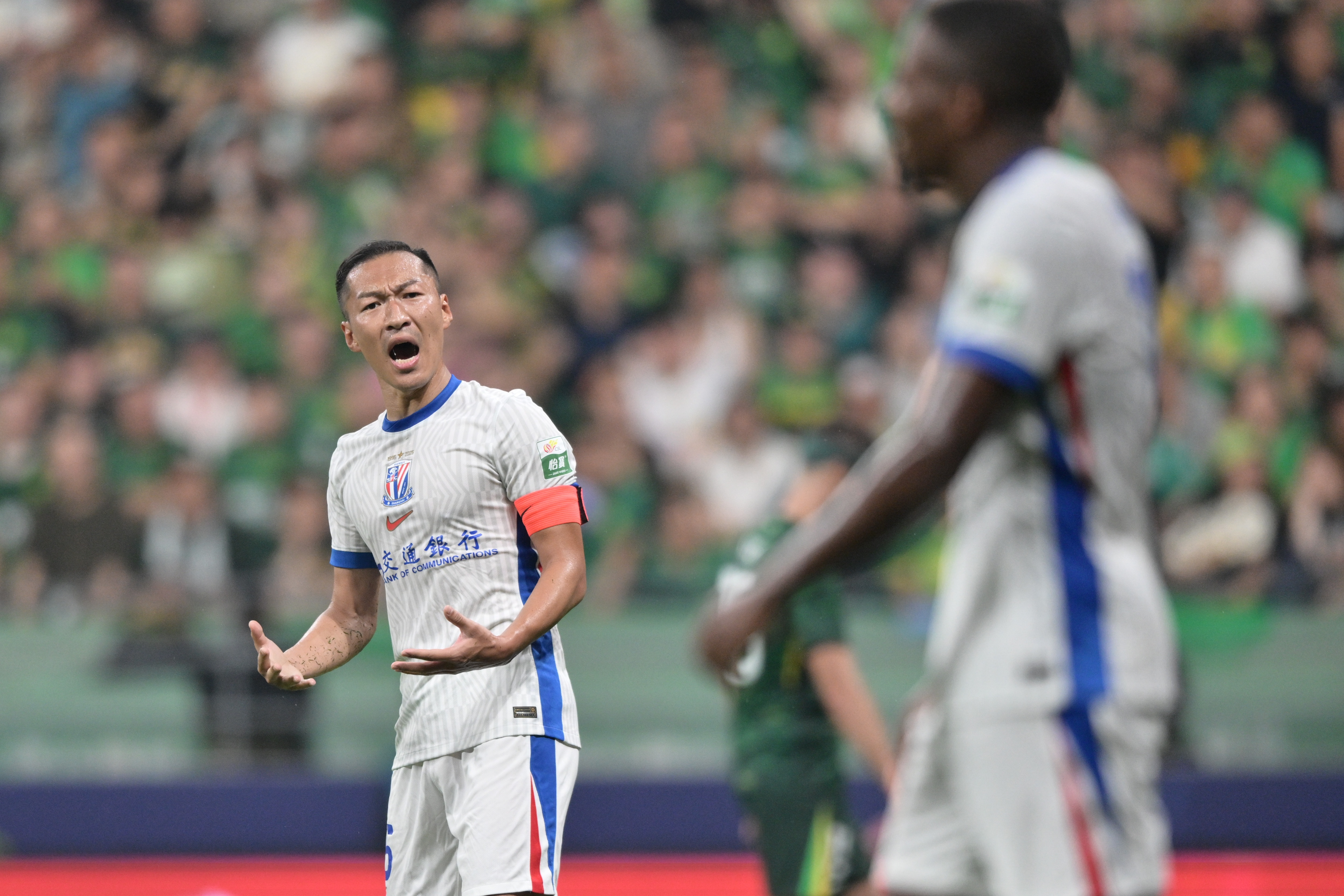 東體：斯盧茨基看淡爭冠形勢 足協(xié)杯后吳曦腳背內(nèi)外總共縫了五針