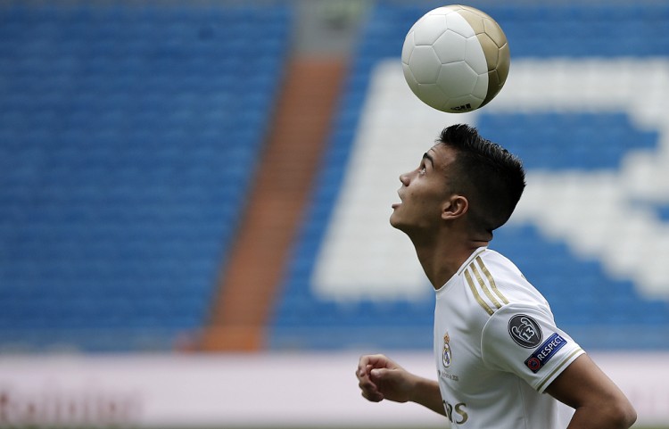 世體：多支巴西球隊有意簽下雷尼爾 球員合同還有一年到期