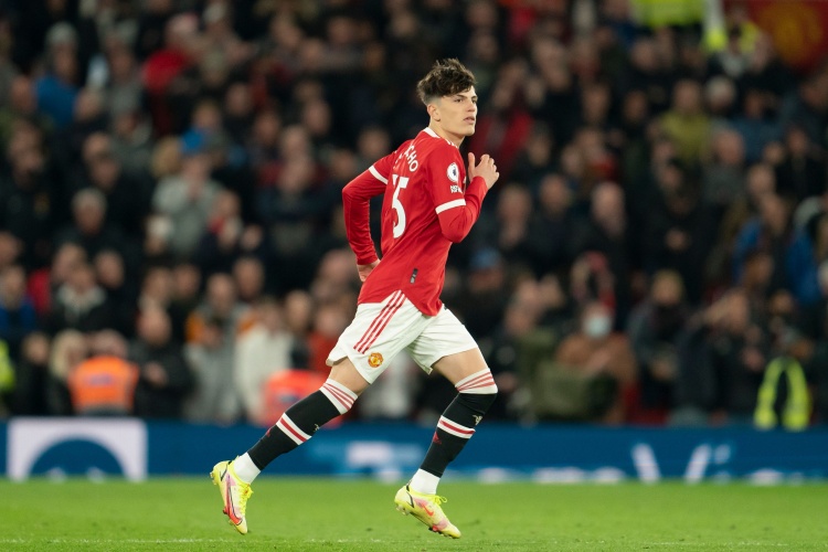 獨(dú)立報(bào)：藍(lán)軍對(duì)杰克遜估價(jià)8000萬鎊，不愿為加納喬支付超3000萬鎊