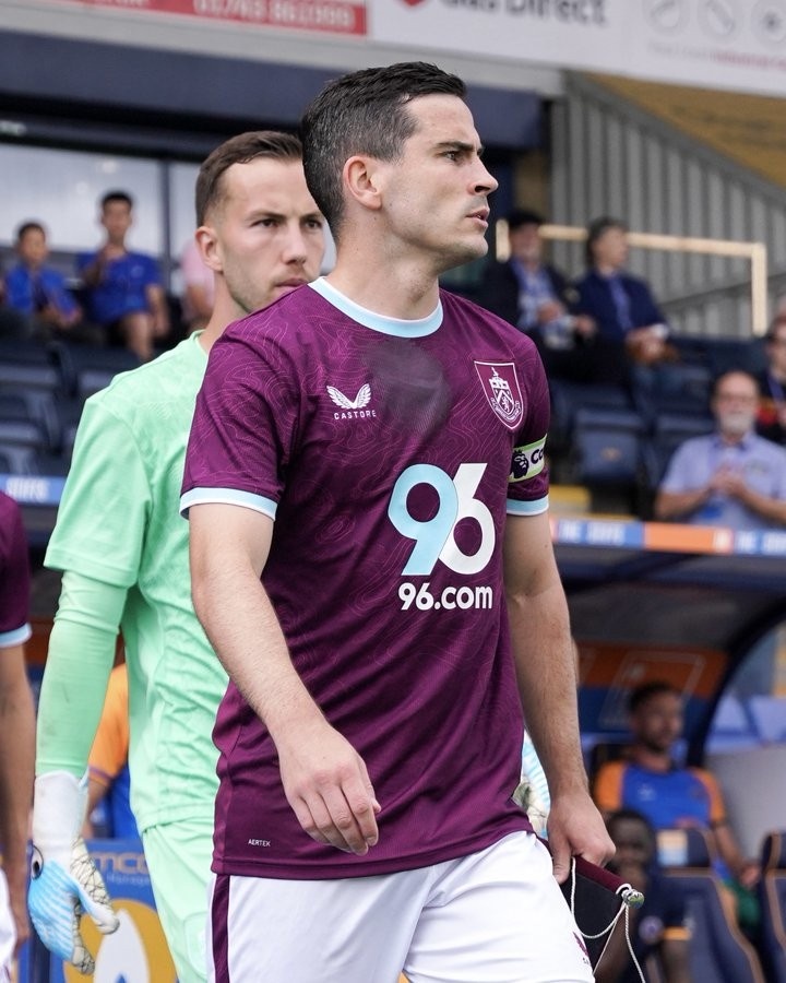 官方：約什-庫倫擔任伯恩利新賽季隊長，加盟3年出場122次