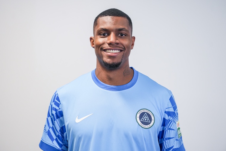 首秀戴帽！記者：韋斯利說“韋神”稱呼太猛，傾向“深體之王”