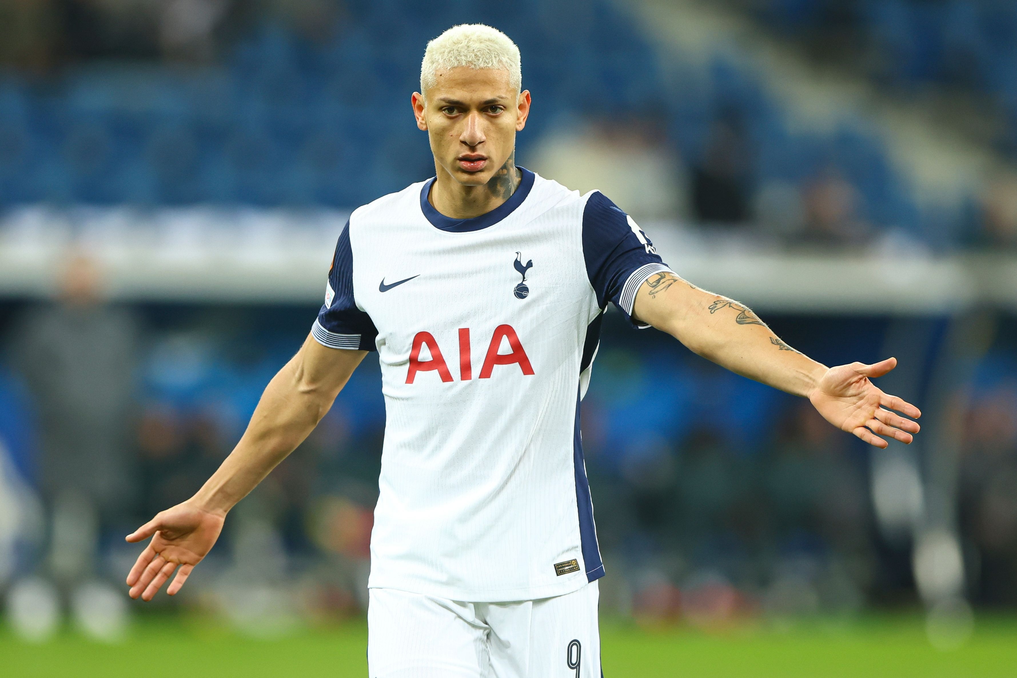 阿邦拉霍：理查利森不足以在熱刺效力，他應(yīng)該和我們一起當評論員