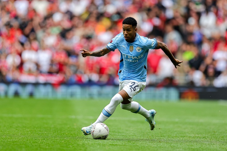 跟隊(duì)記者：熱刺引進(jìn)薩維尼奧談判仍處于初期，仍需要10號(hào)位球員