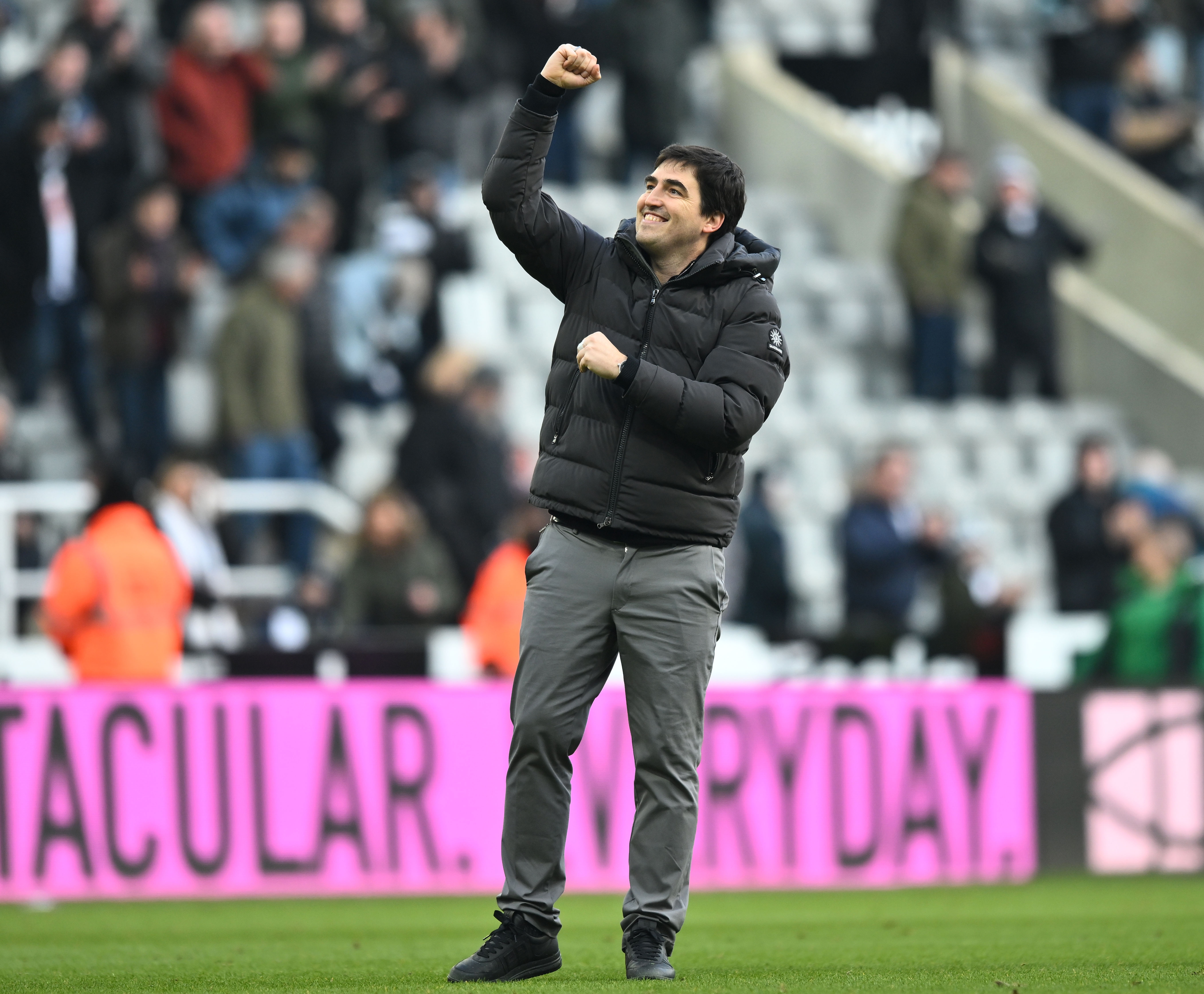 伊勞拉：我從NFL、NBA汲取靈感，50名球員執(zhí)行300個戰(zhàn)術(shù)步調(diào)一致