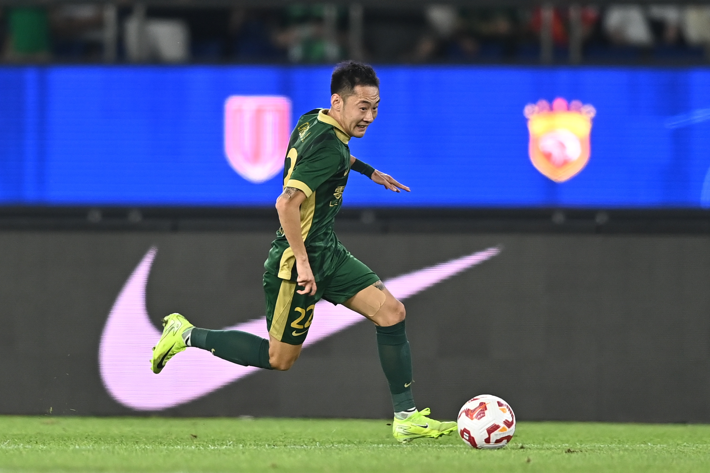 媒體人談程進(jìn)紅牌：這個(gè)賽季如果誰(shuí)還說(shuō)有爭(zhēng)議，就是真不看球了