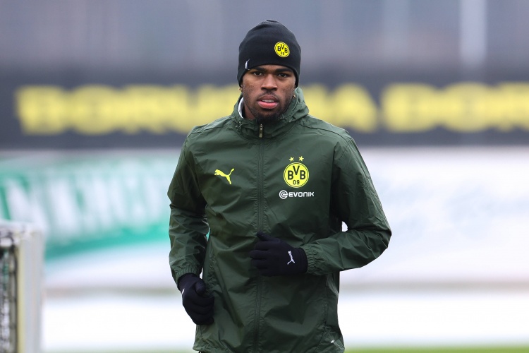 羅馬諾：多特提出2000萬歐租借+買斷報價，希望引進楚克烏梅卡