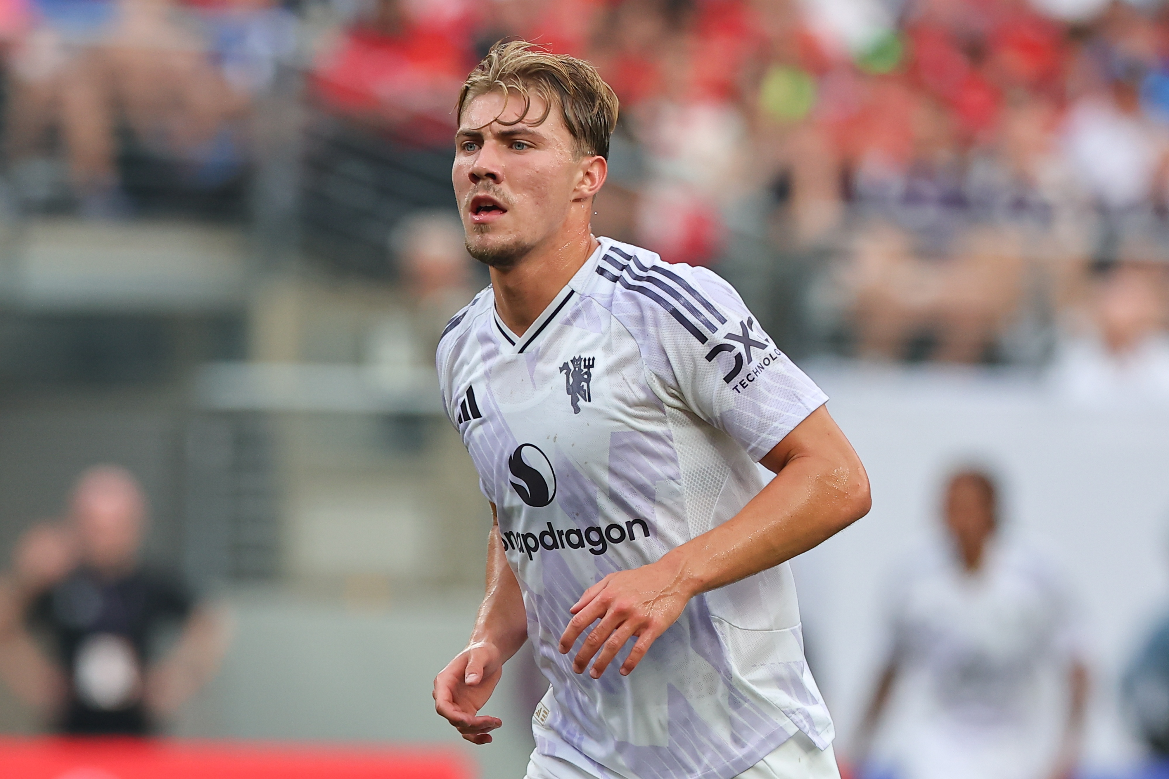 意天空：霍伊倫與AC米蘭會談后正權衡個人選擇，曼聯(lián)要價4000萬鎊