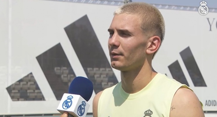 馬斯坦托諾：很享受在皇馬的首訓，這里的節(jié)奏非?？? 
                                         class=