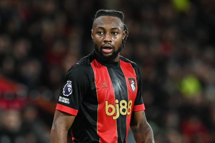 詹?。喝分Z表現(xiàn)比?；倏烁錾t軍如何及時解決問題很關(guān)鍵