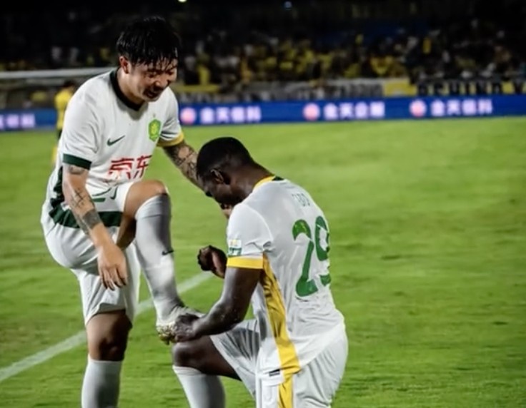 替補出場兩送助攻居功至偉，張稀哲社媒慶?？蛣傥骱０叮耗孟拢? 
                                         class=