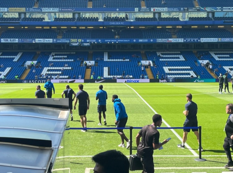 記者：客戰(zhàn)切爾西，埃澤和格伊隨隊(duì)出現(xiàn)在斯坦福橋