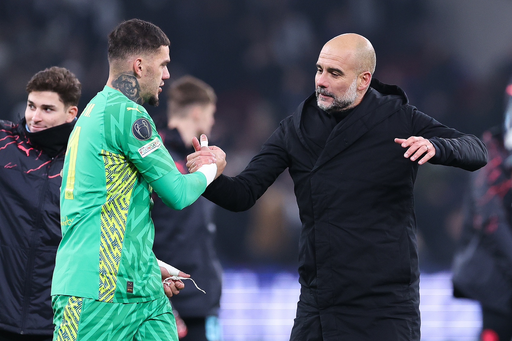 瓜迪奧拉：埃德森轉(zhuǎn)會加拉塔薩雷？我沒收到消息，他因腸胃炎缺席