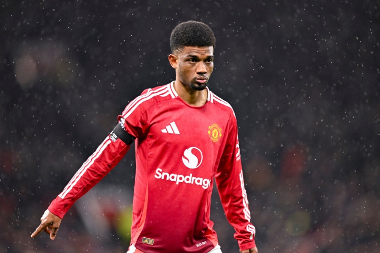 記者談曼聯(lián)首發(fā)：阿瑪?shù)绿嫜a有些意外，球迷會失望塞斯科未首發(fā)