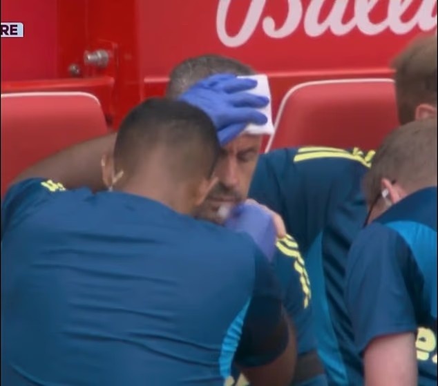 ??諾丁漢森林助教慶祝進(jìn)球太激動(dòng)劃破頭，縫了六針