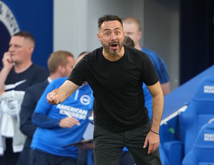 11打10被絕殺！馬賽輸球后德澤爾比和球員吵架，整個(gè)走廊都聽得見